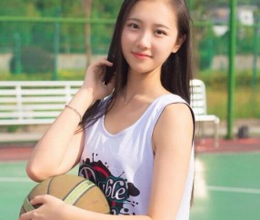 小孩感冒老是咳嗽吃什么快（小孩老感冒咳嗽吃什么东西好）